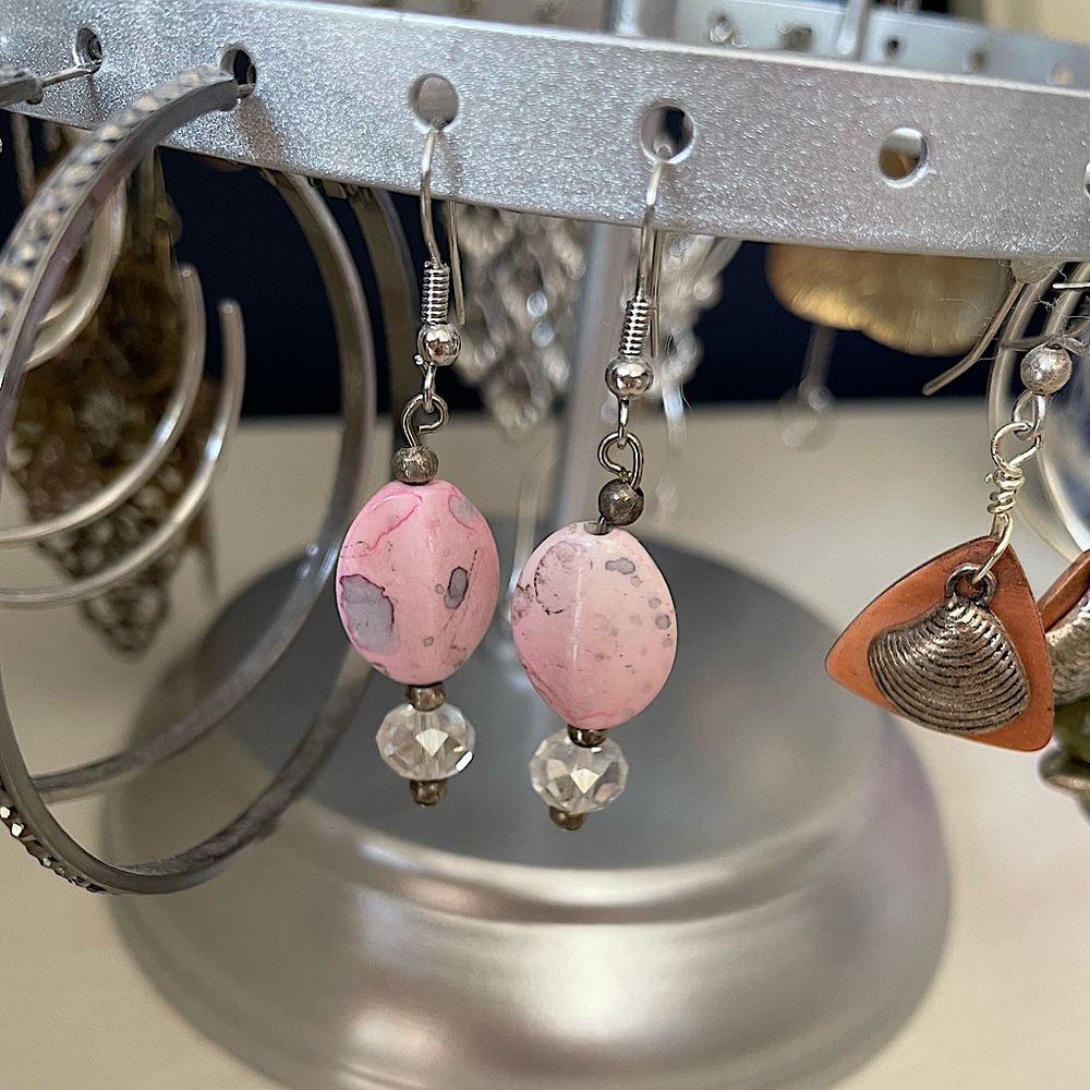 NEW Pink beaded earrings